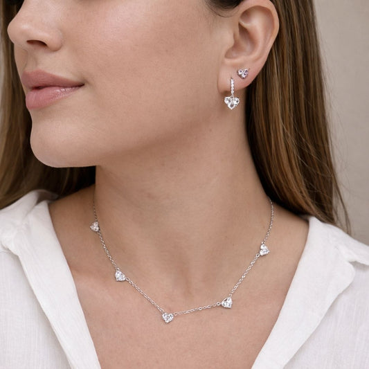 COMPRE JUNTO - Dois Brincos e Colar