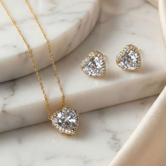 Conjunto Coração Delicado Cravejado em volta Ouro