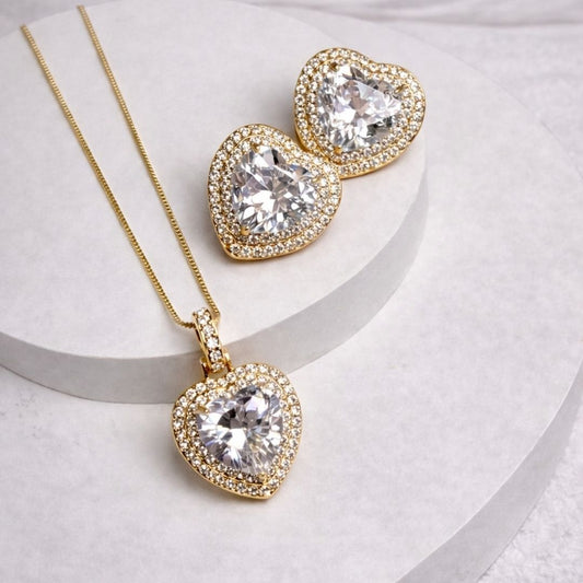 Conjunto Coração Cristal Cravejado em volta