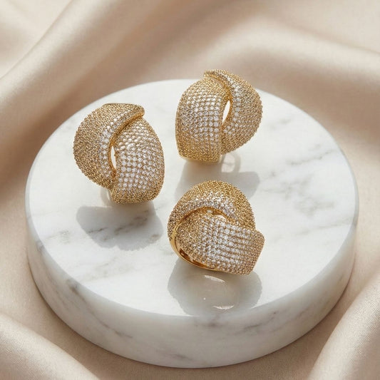 Conjunto Anel 17 e Brinco duas Hastes Largas cravejadas