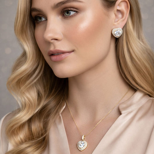 Conjunto Coração Cristal Cravejado em volta