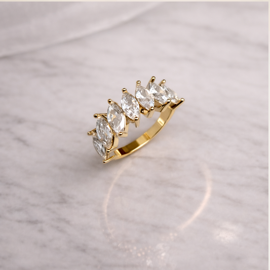 Anel Navetes Cristal Meia Aliança