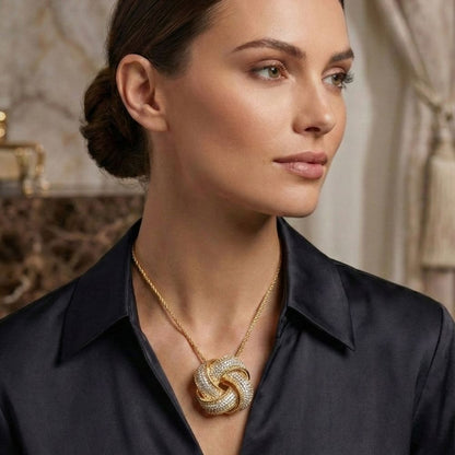 Pingente grande nó cravejado