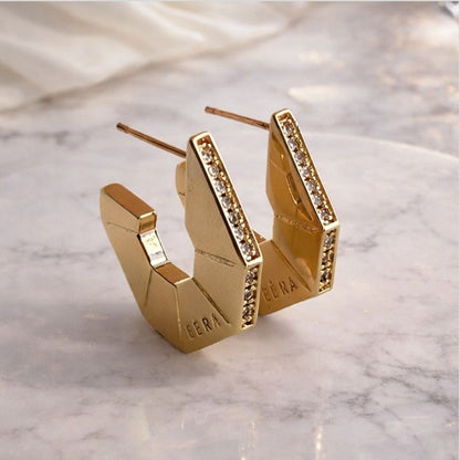 Brinco Semi Argola Trabalhada Liso e Cravejado