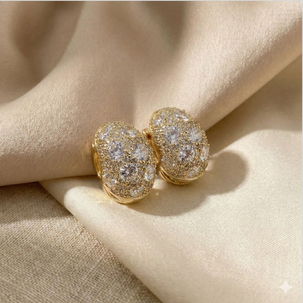 Brinco Ouro 18 K argola gordinha de clique cravejada de zircônias