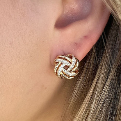 Brinco ouro 18K de flor com astes cravejadas de zircônias