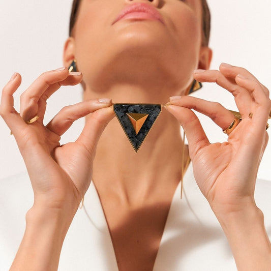 COLAR PERSUASIVO - LABRADORITA