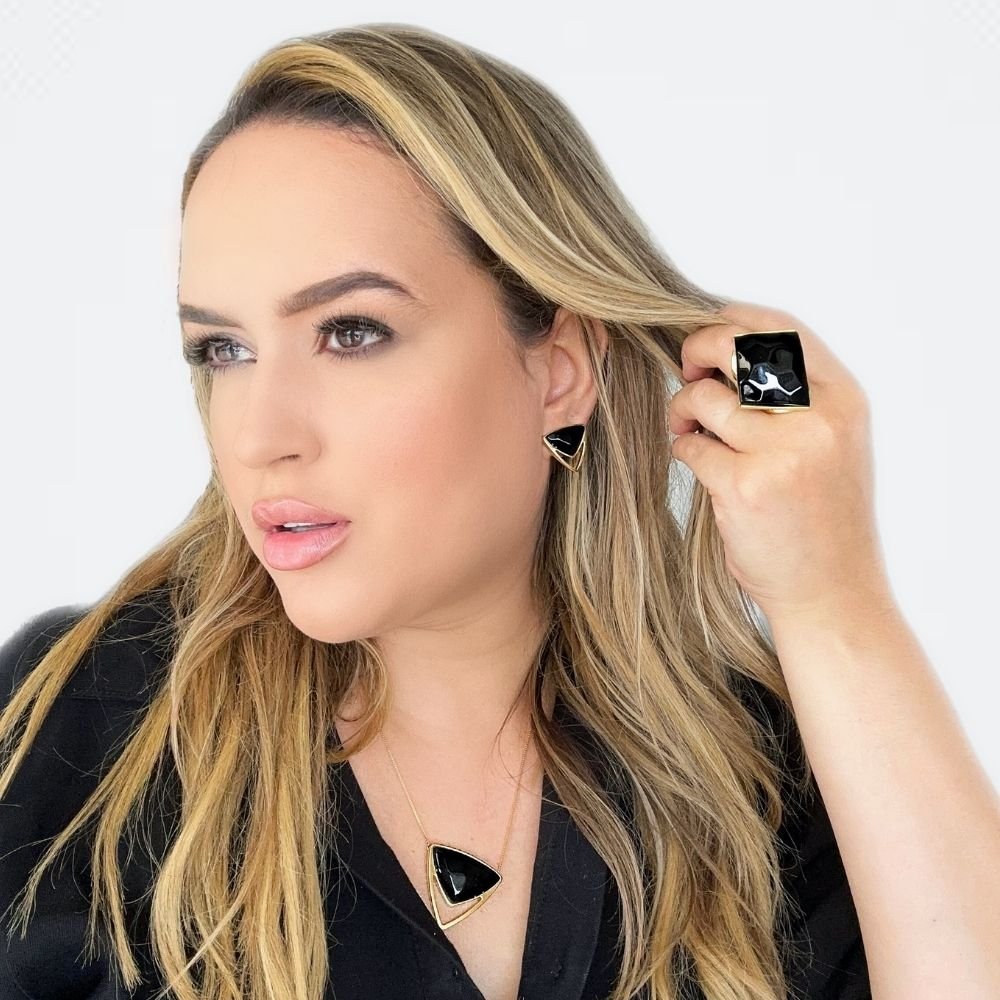 ANEL LÍRIO, OBSIDIANA NEGRA