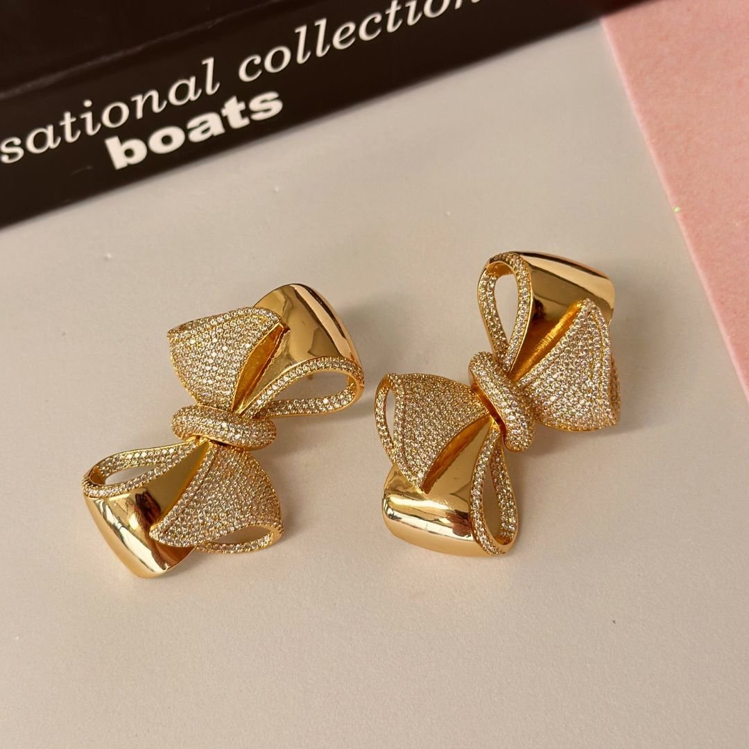 Master Brinco Banho Ouro 18 K de Laço cravejado de zircônias na cor cristal